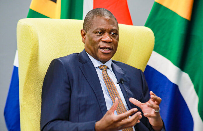 Paul Mashatile delivers message on HIV/Aids